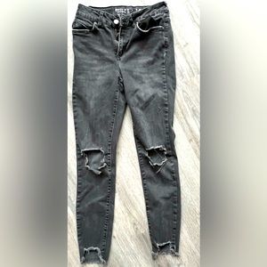 black skinny jeans